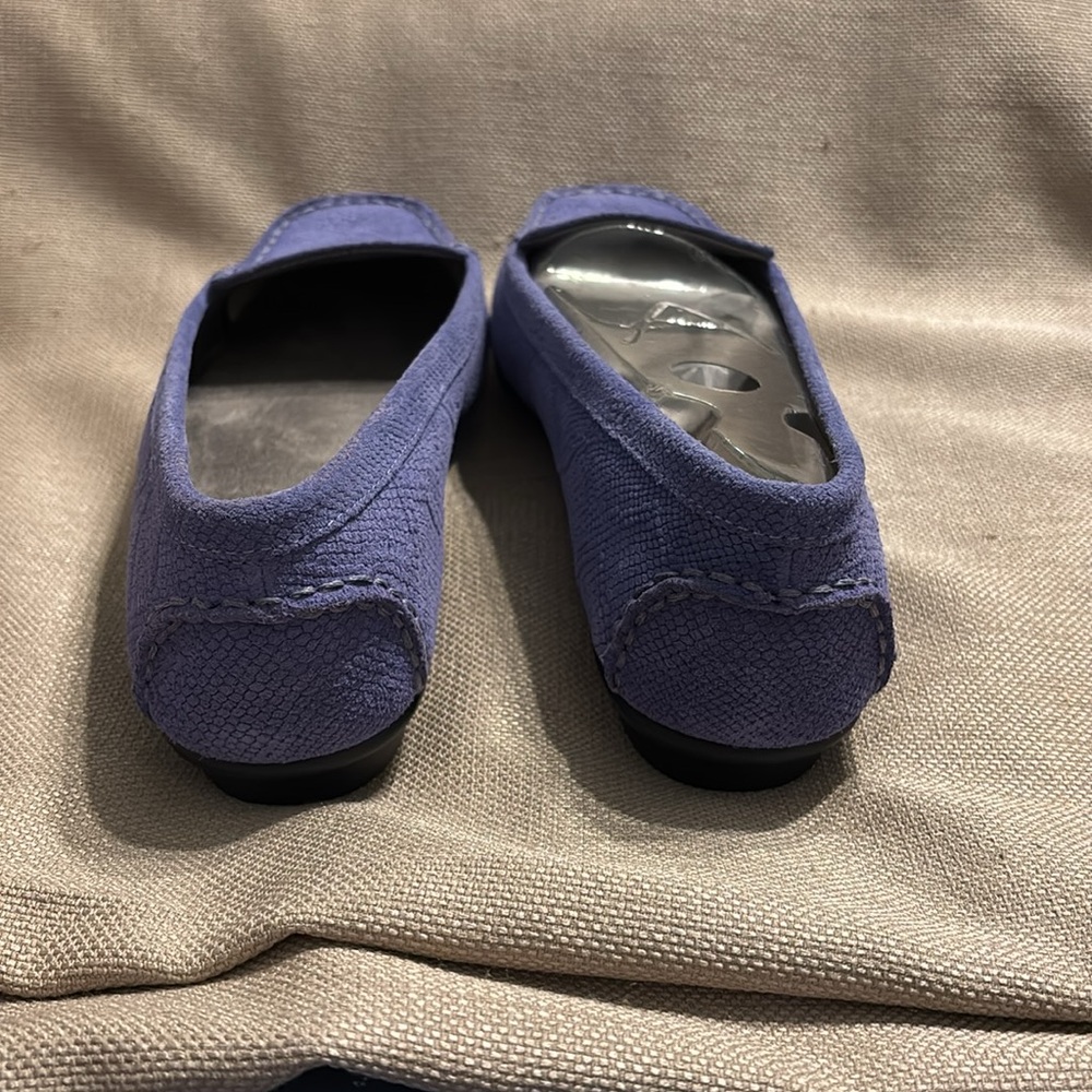 Aerosoles Stitch N Turn Nu Day Leather Loafer - Picture 10 of 13